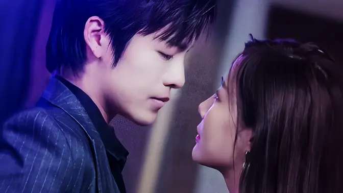 年下狼狗撩得姐姐面红心跳 第1-20集